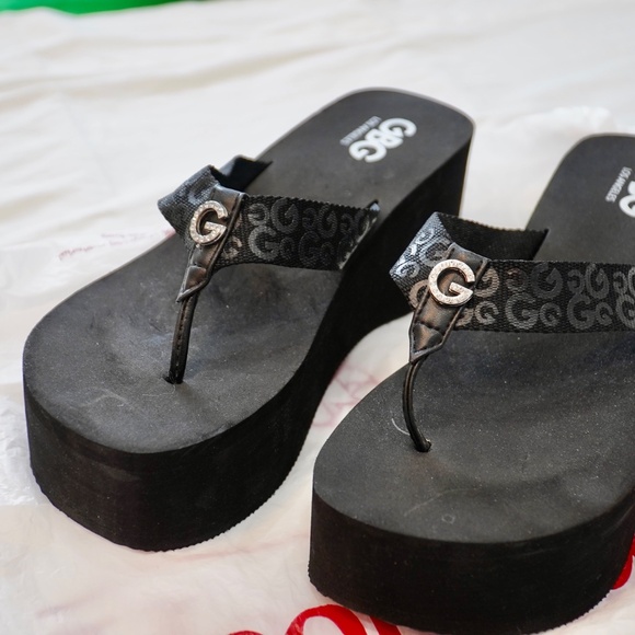 Guess Logo Flip Flops PLATFORM WEDGE - Picture 2 of 5